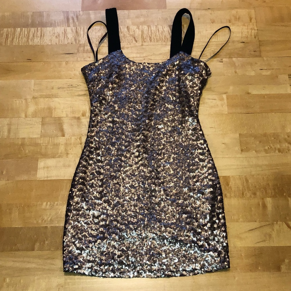 NWT Guess small short mini dressy old sequin black